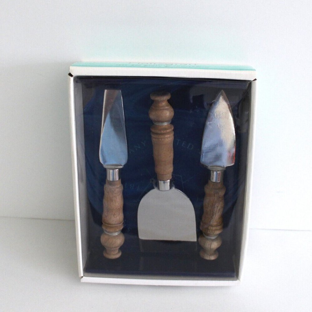 Pfaltzgraff Set of 3 Cheese Knives with Wood Handle